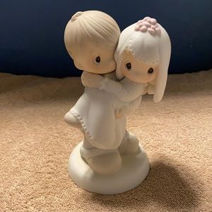 Precious moments vintage figurine